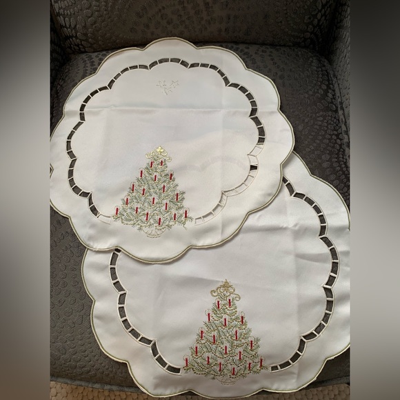 Set of Two Decorative Holiday Placemats,Good Condition - Picture 1 of 12